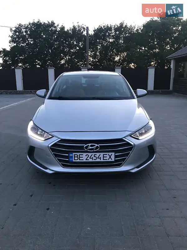 Hyundai Elantra