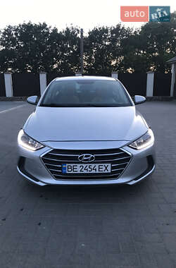 Hyundai Elantra 2017