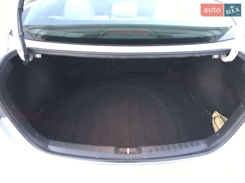 Седан Hyundai Elantra 2017 в Одессе