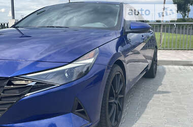 Седан Hyundai Elantra 2021 в 