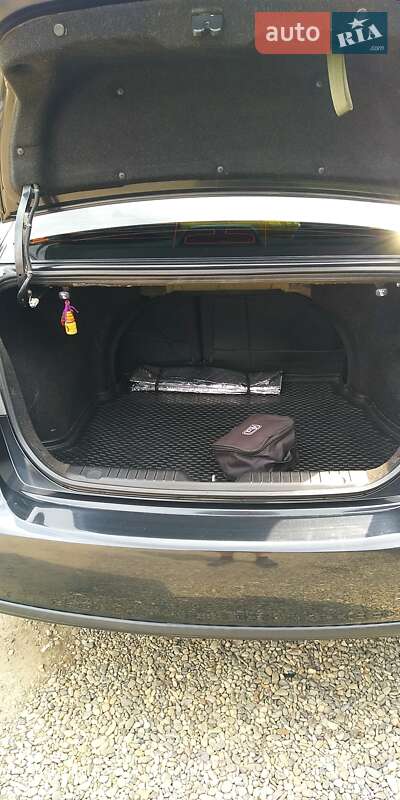 Седан Hyundai Elantra 2008 в Дунаевцах