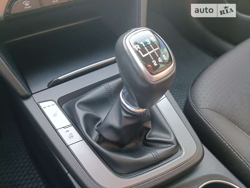 Седан Hyundai Elantra 2018 в Хмельницком