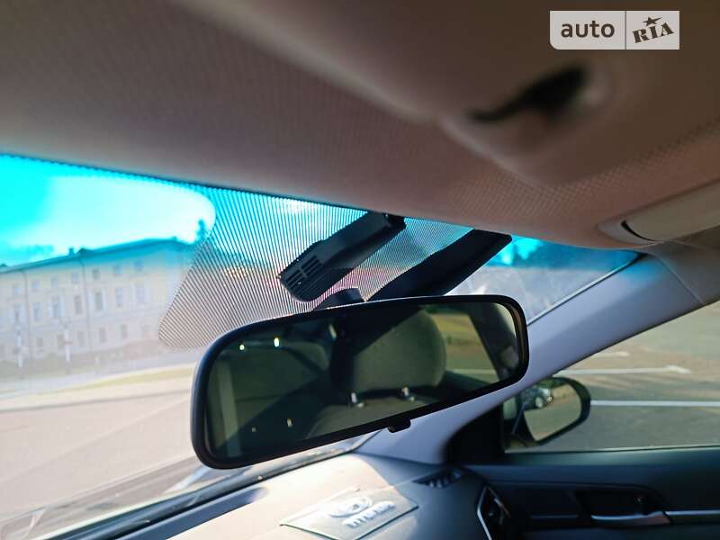 Седан Hyundai Elantra 2018 в Хмельницком