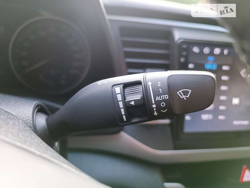 Седан Hyundai Elantra 2018 в Хмельницком