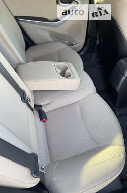Седан Hyundai Elantra 2015 в 