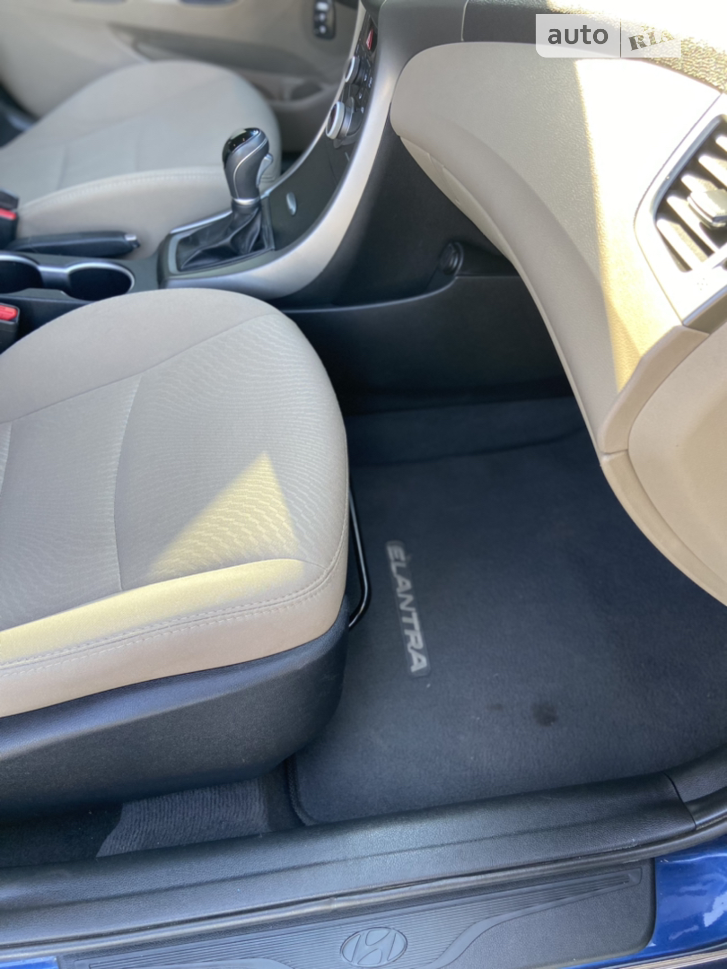 2015 Hyundai Elantra - мініатюра 34