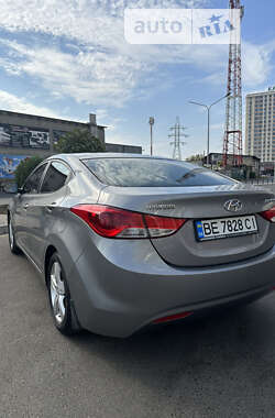 Седан Hyundai Elantra 2011 в Вознесенске