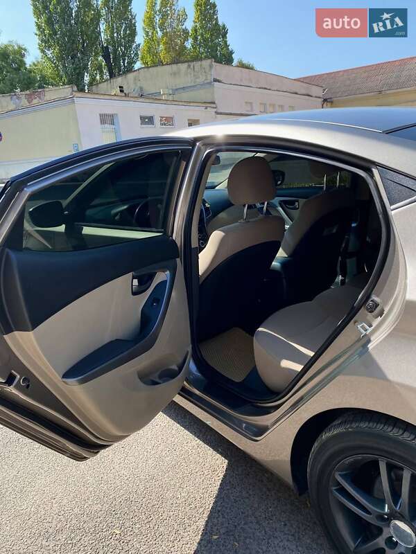 Седан Hyundai Elantra 2014 в Чорноморську