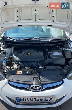 Седан Hyundai Elantra 2012 в Кропивницком