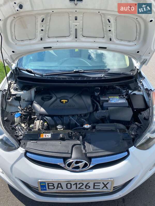 Седан Hyundai Elantra 2012 в Кропивницком