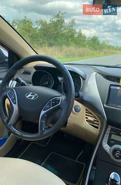 Седан Hyundai Elantra 2012 в Кропивницком