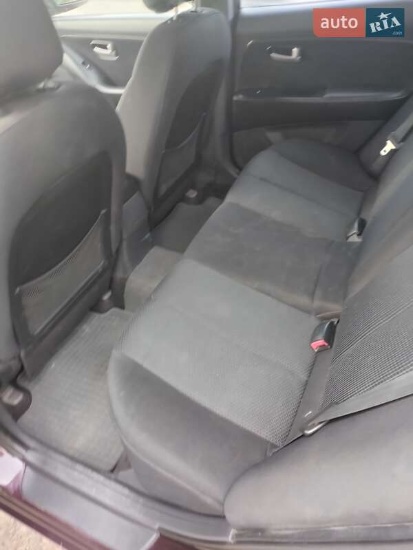 Седан Hyundai Elantra 2008 в Львові