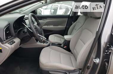Седан Hyundai Elantra 2018 в 