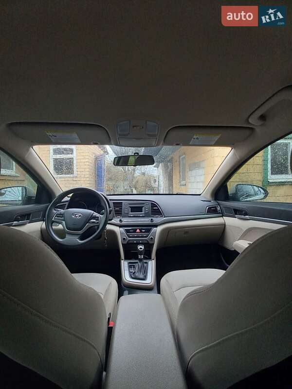 Седан Hyundai Elantra 2017 в Днепре