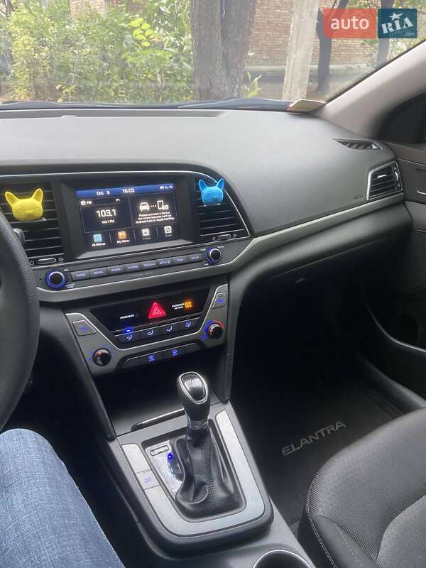 Седан Hyundai Elantra 2017 в Киеве фото 6 Седан Hyundai Elantra 2017 в Киеве