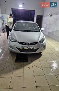 Седан Hyundai Elantra 2012 в Измаиле