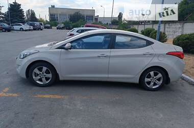 Седан Hyundai Elantra 2013 в Киеве