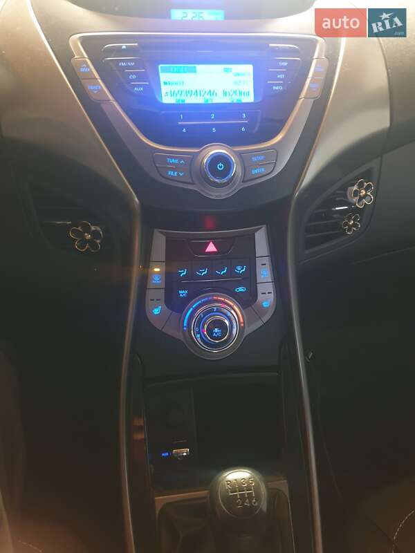 Седан Hyundai Elantra 2013 в Одессе