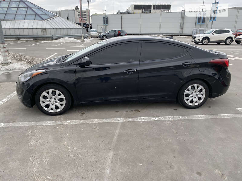 Седан Hyundai Elantra 2015 в Києві
