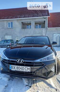 Седан Hyundai Elantra 2019 в Дунаївцях