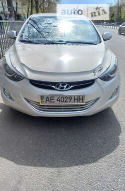 Hyundai Elantra 2011