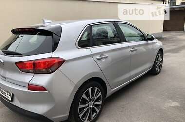 Хэтчбек Hyundai Elantra 2017 в Виннице