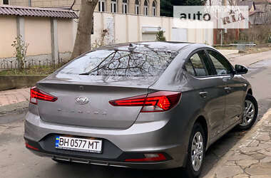 Седан Hyundai Elantra 2020 в Одессе