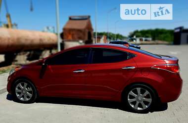 Седан Hyundai Elantra 2013 в Киеве