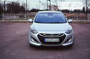 Хэтчбек Hyundai Elantra 2013 в Коростене