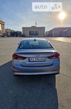 Седан Hyundai Elantra 2016 в Харькове