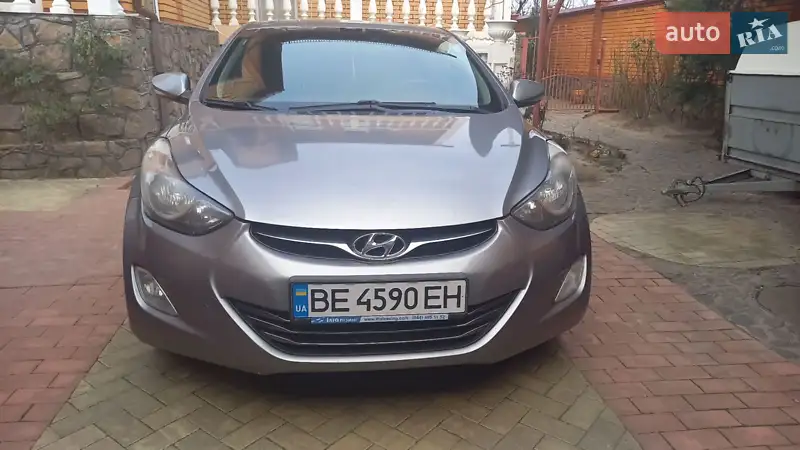 Hyundai Elantra