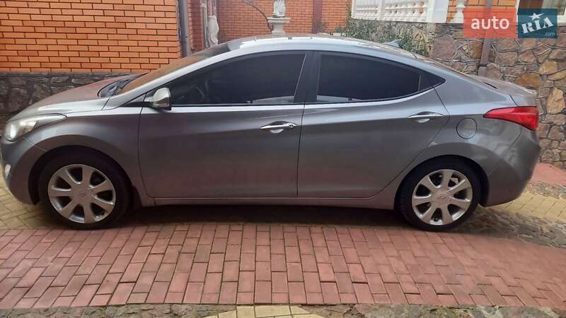 Седан Hyundai Elantra 2012 в Николаеве