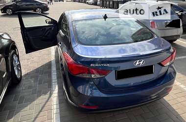 Седан Hyundai Elantra 2015 в Броварах