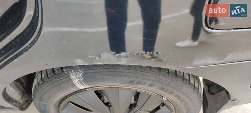 Хэтчбек Hyundai Elantra 2001 в Борисполе