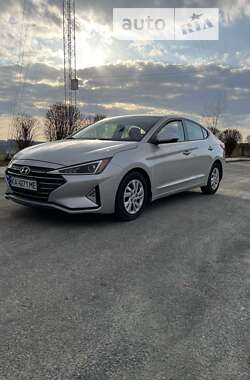 Hyundai Elantra 2019