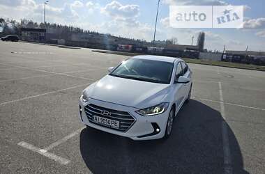 Седан Hyundai Elantra 2016 в Макарове