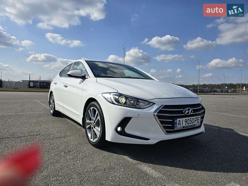 Седан Hyundai Elantra 2016 в Макарове