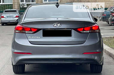 Седан Hyundai Elantra 2018 в Николаеве