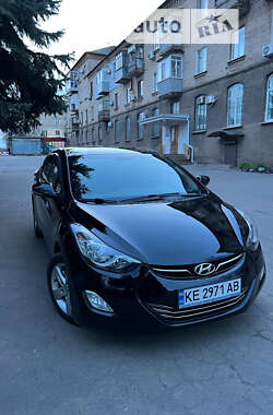 Hyundai Elantra 2012