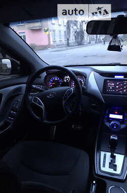 Седан Hyundai Elantra 2012 в Кривому Розі