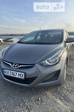 Седан Hyundai Elantra 2014 в Днепре