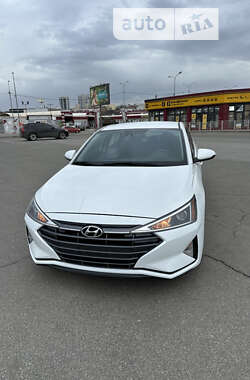 Hyundai Elantra 2019