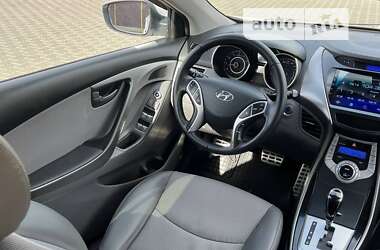 Седан Hyundai Elantra 2012 в Одессе