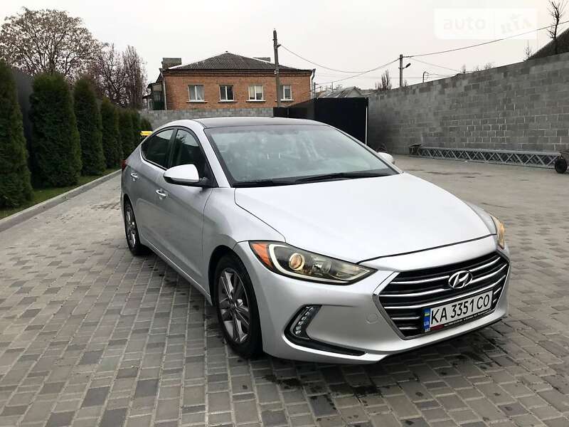 Седан Hyundai Elantra 2017 в Кропивницком