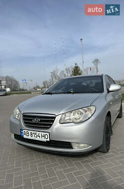 Седан Hyundai Elantra 2008 в Виннице