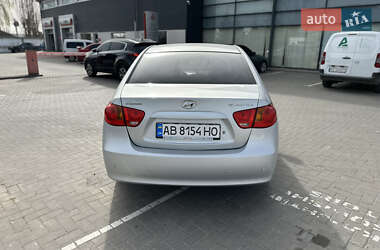 Седан Hyundai Elantra 2008 в Виннице