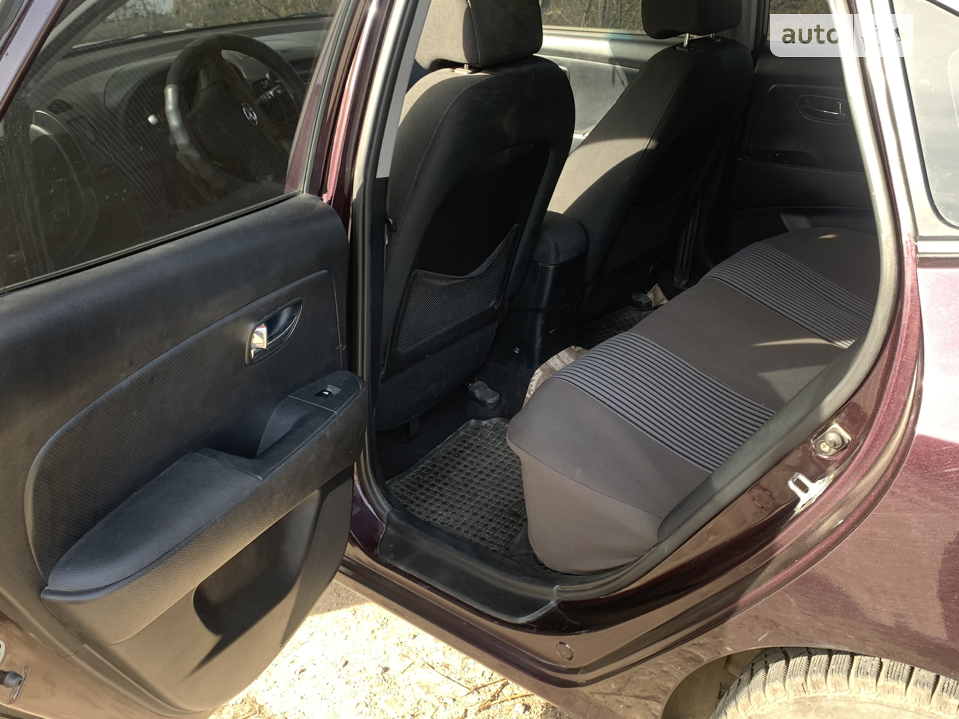 2010 Hyundai Elantra - мініатюра 4