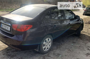 Седан Hyundai Elantra 2010 в Виннице