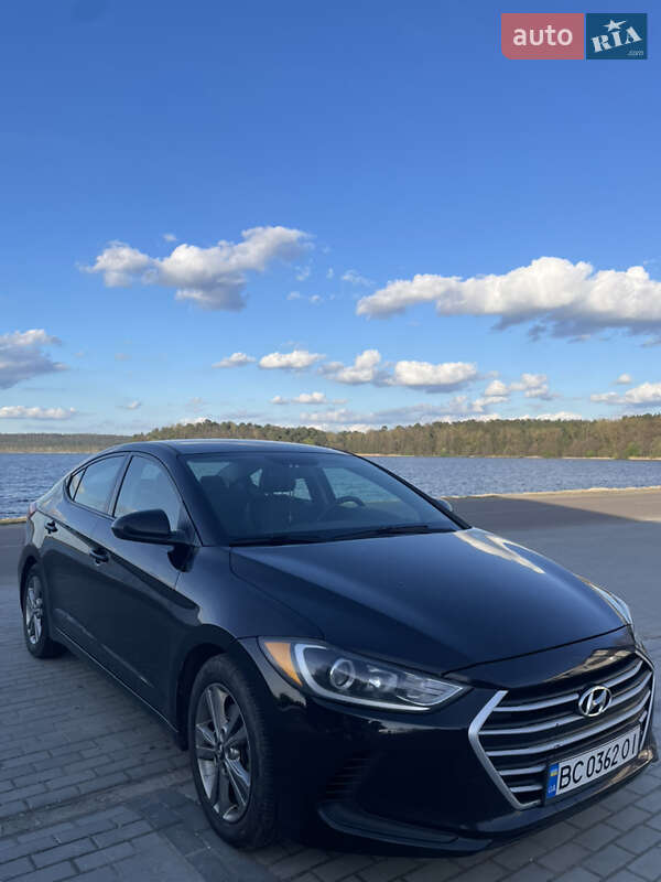Седан Hyundai Elantra 2016 в Львове фото Седан Hyundai Elantra 2016 в Львове