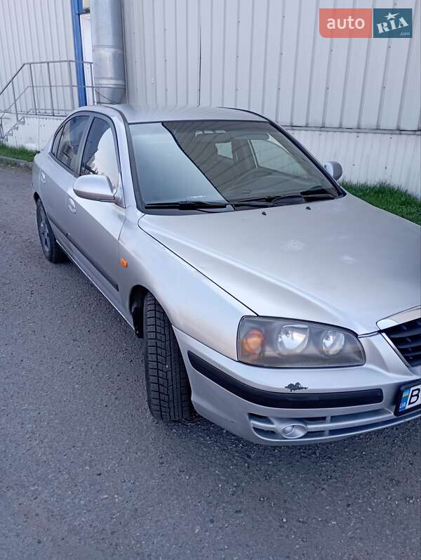 Седан Hyundai Elantra 2003 в Кременчуге